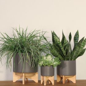 8" PLANTER W/ WOOD STAND, MATTE GRAY